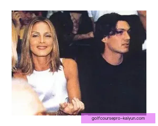 马尔蒂尼足球美学在技术与战术上的深刻影响值得关注